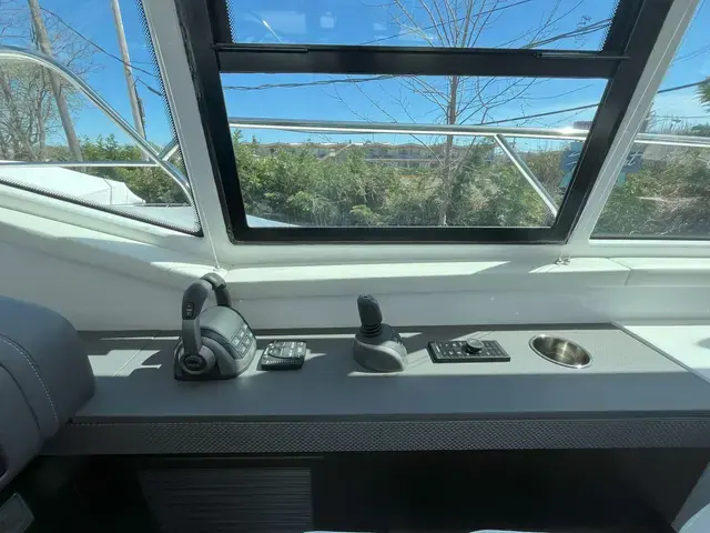 Cruisers Yachts 42 Cantius