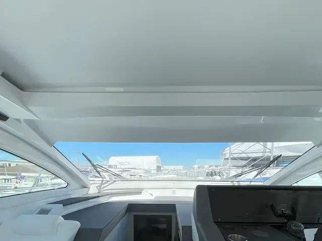 Cruisers Yachts 42 Cantius