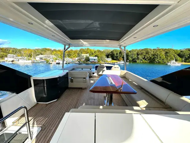 Fairline Squadron 68