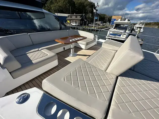 Fairline Squadron 68