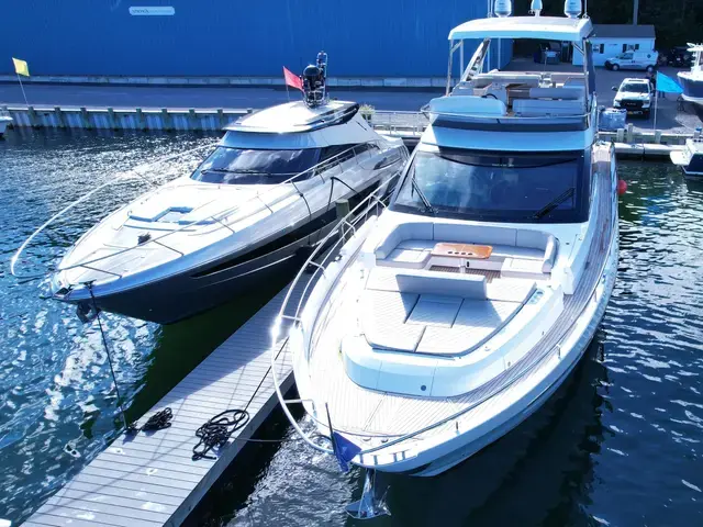 Fairline Squadron 68