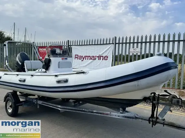 Valiant Boats V-520 RIB