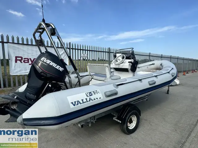 Valiant Boats V-520 RIB