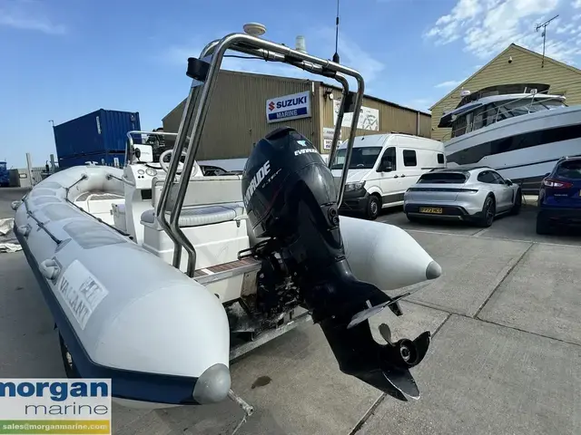 Valiant Boats V-520 RIB