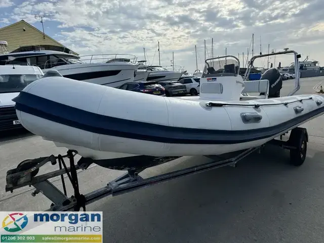 Valiant Boats V-520 RIB