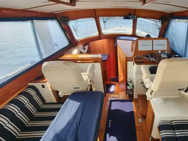 Hinckley Talaria 44 Flybridge