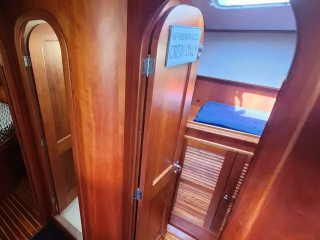 Hinckley Talaria 44 Flybridge