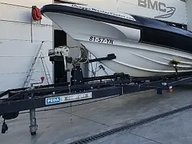 Osprey Boats Lynx 28