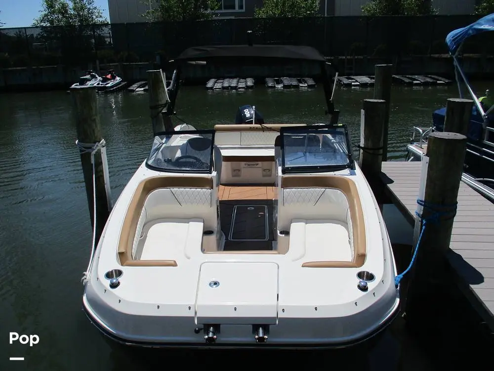 2022 Bayliner dx2200