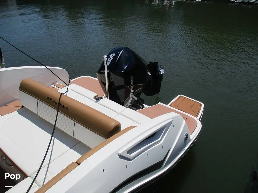 2022 Bayliner dx2200