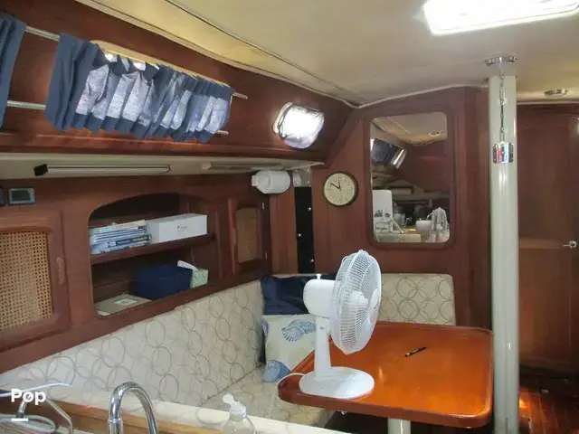 Islander 40