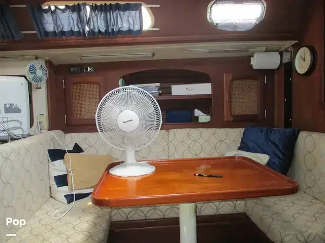 Islander 40