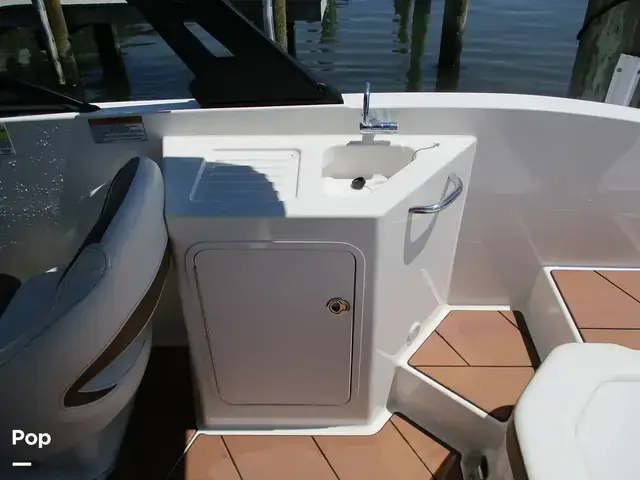 Bayliner DX2200