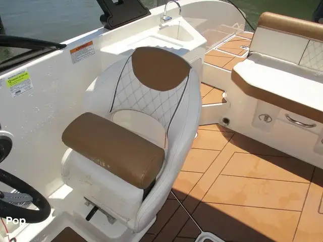 Bayliner DX2200