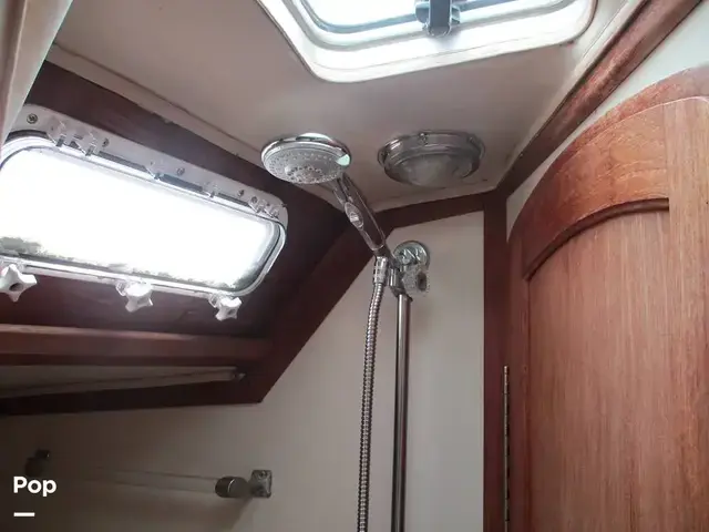 Islander 40