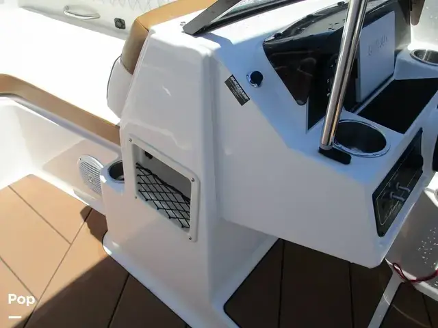 Bayliner DX2200