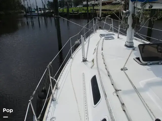 Islander 40