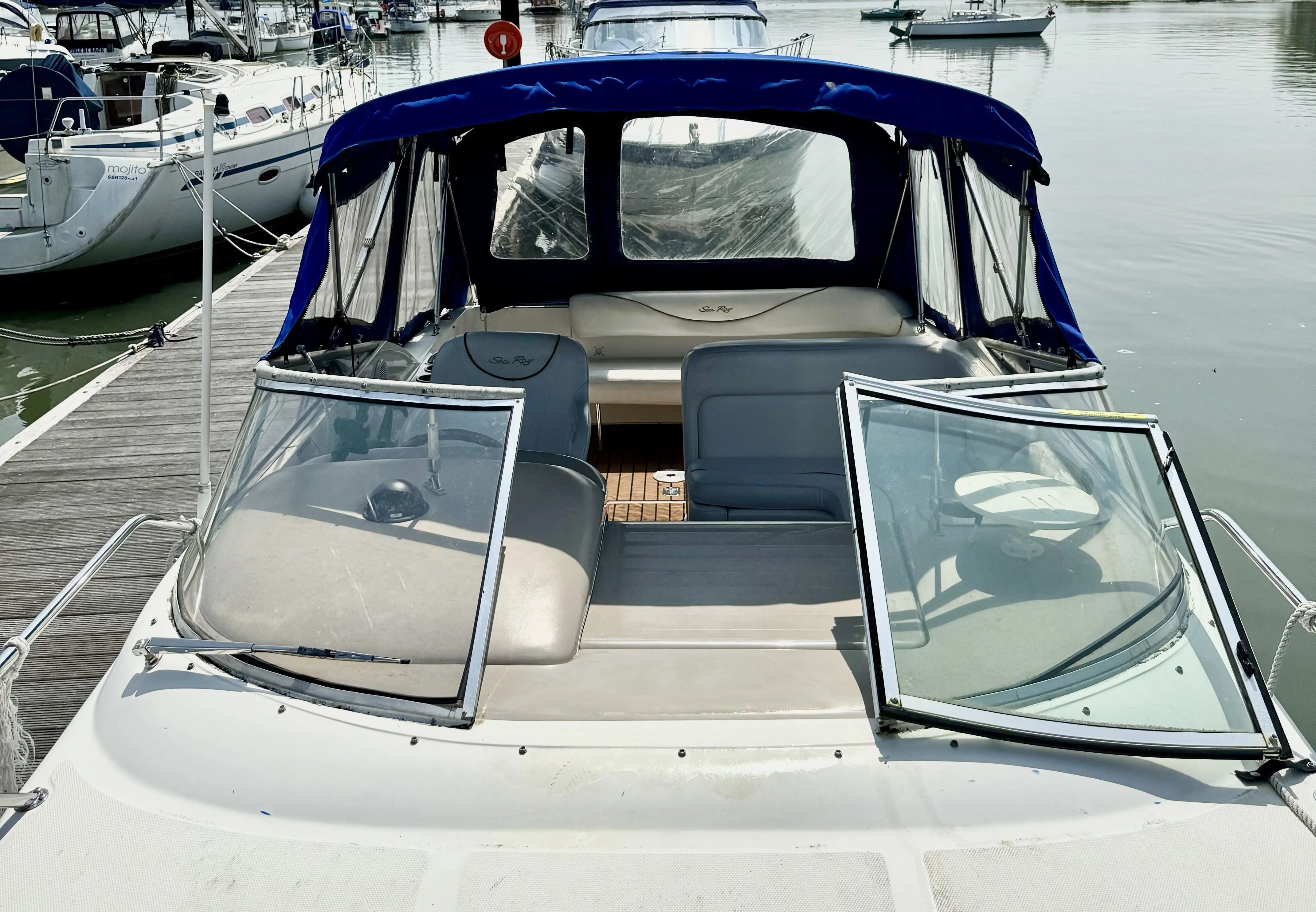 2000 Sea Ray sundancer 260