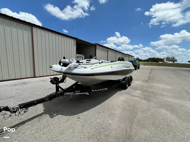 Tracker Boats Tahoe Series 1950