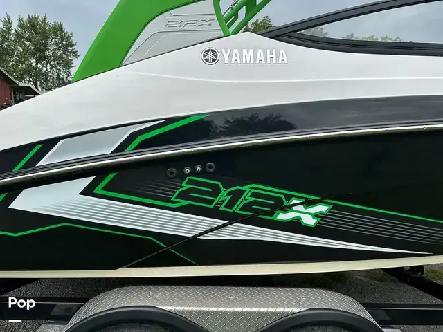 Yamaha 212X