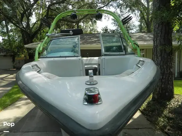 Nautique Boats Super Air 210TE