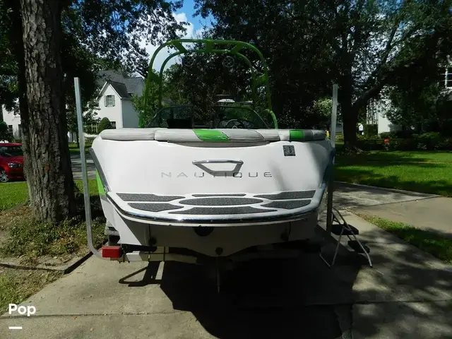 Nautique Boats Super Air 210TE