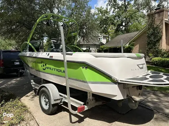 Nautique Boats Super Air 210TE