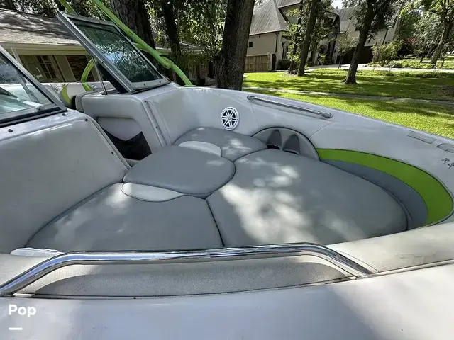 Nautique Boats Super Air 210TE