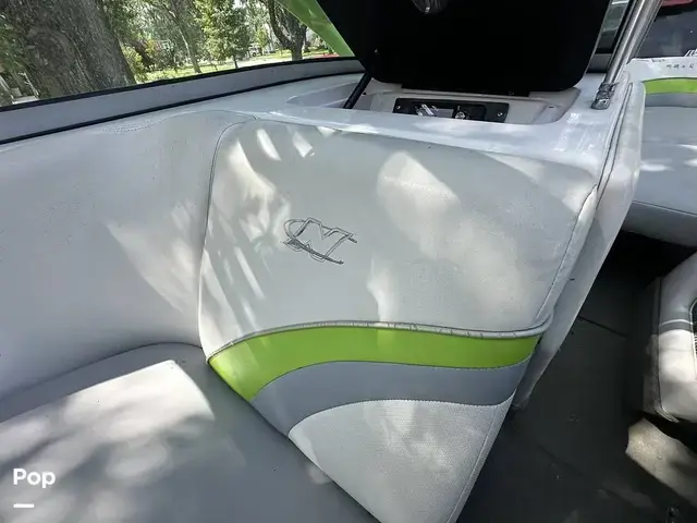 Nautique Boats Super Air 210TE