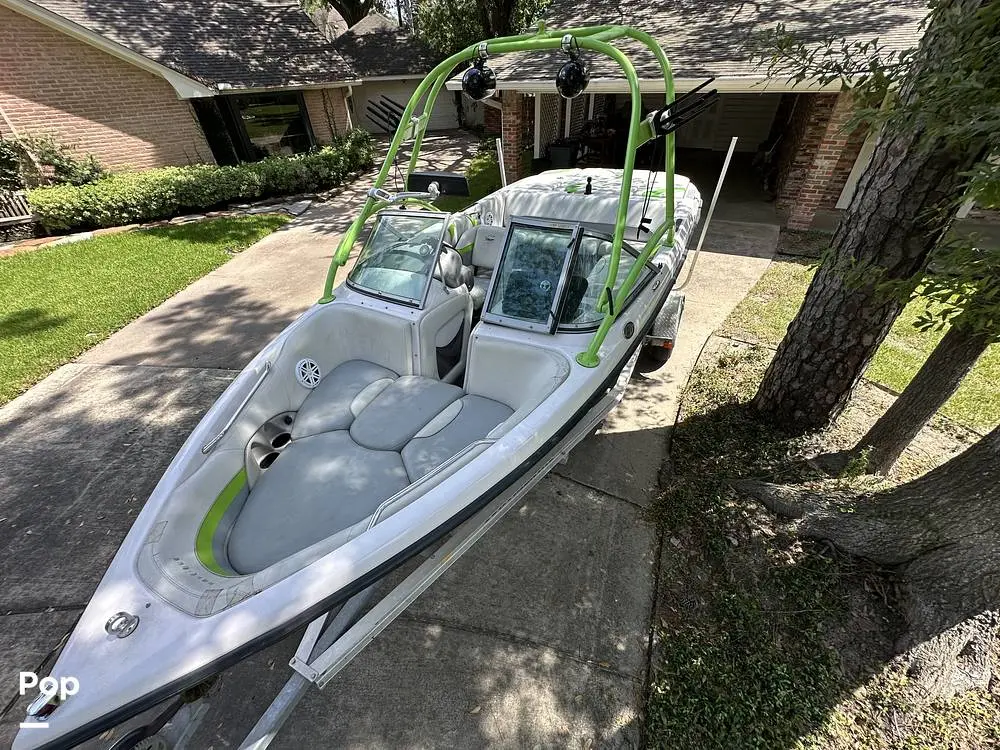 2004 Nautique super air 210te