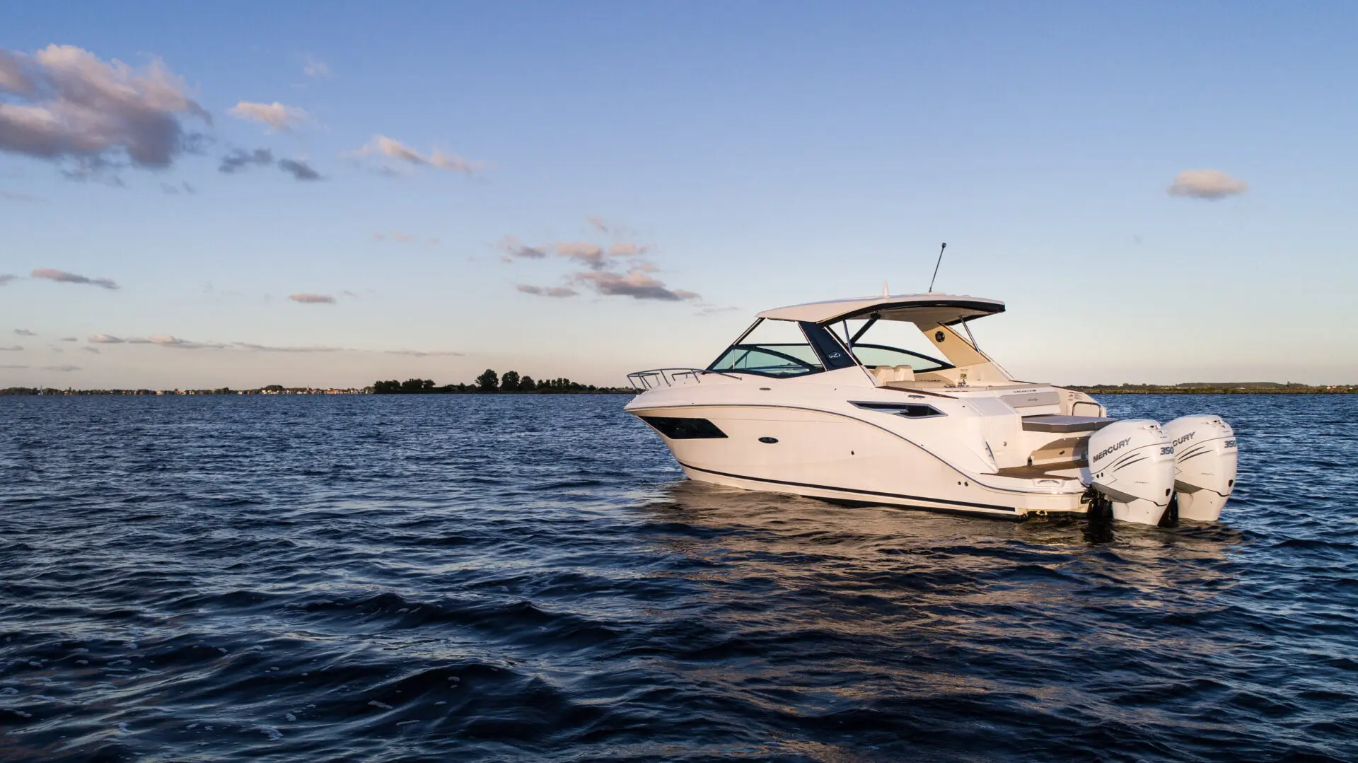 2024 Sea Ray 320 sundancer