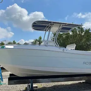 2015 Robalo R222