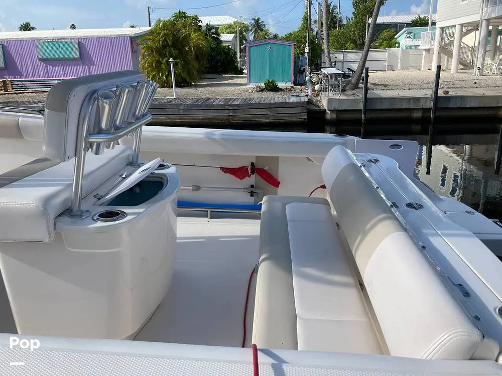 2015 Robalo r222