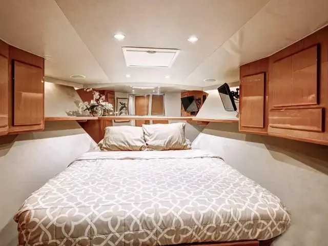 Viking Yachts 58 Convertible