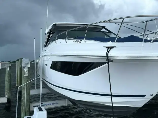 Sea Ray Sundancer 320