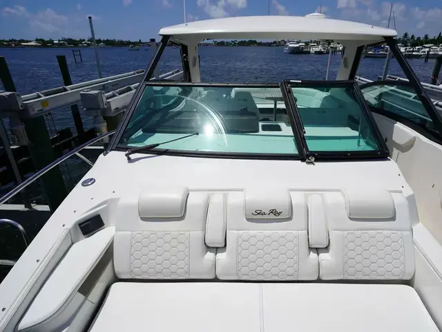 Sea Ray Sundancer 320