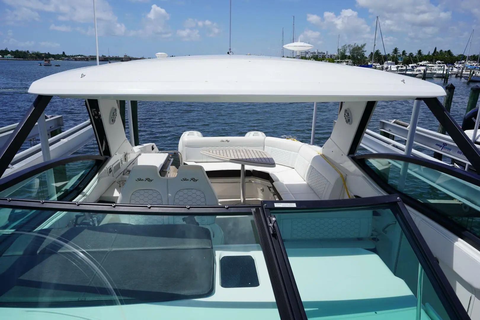 2020 Sea Ray sundancer 320