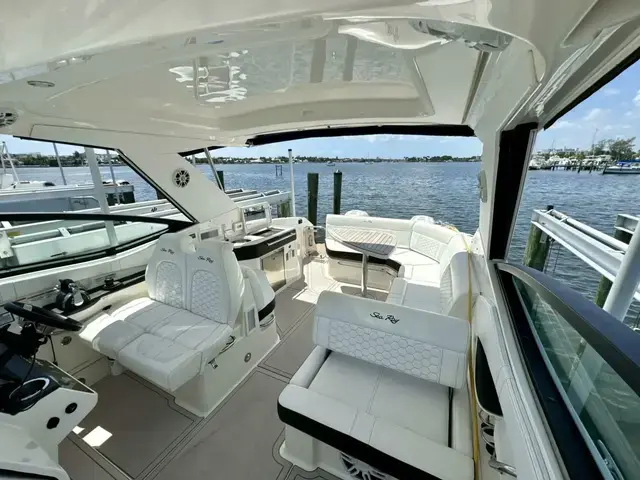 Sea Ray Sundancer 320