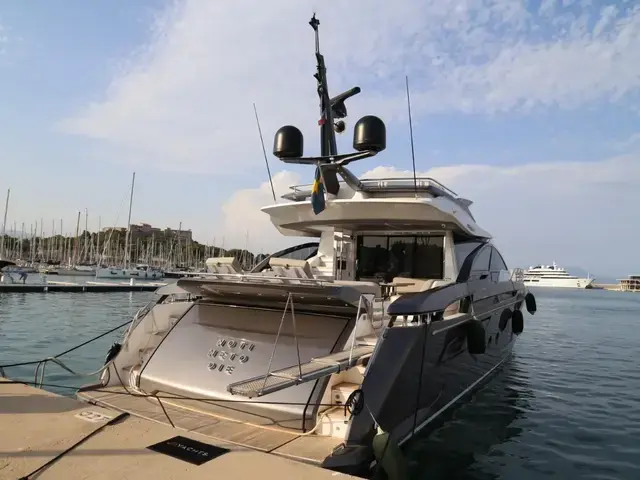 Azimut S8