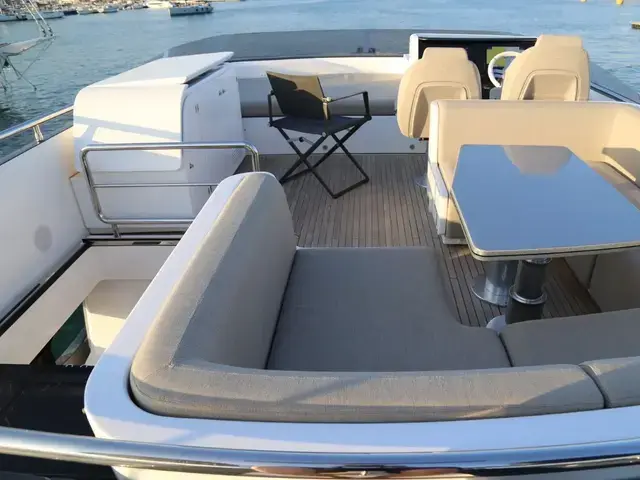 Azimut S8