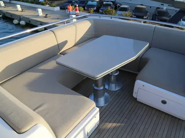 Azimut S8