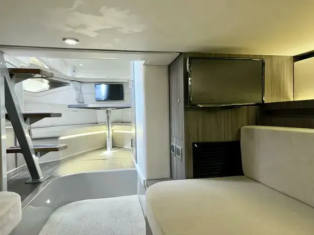 Sea Ray Sundancer 320