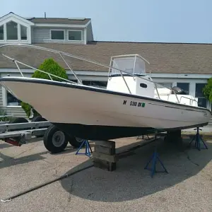 2004 Boston Whaler DAUNTLESS