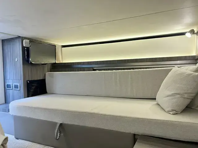 Sea Ray Sundancer 320