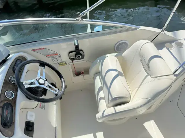 Sea Ray Sundancer 240