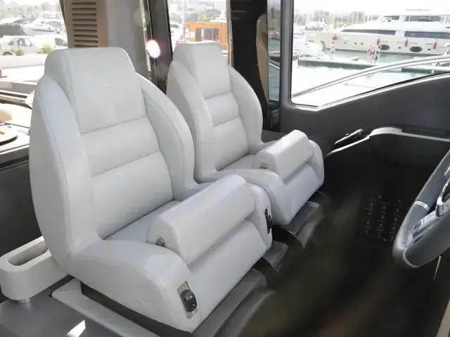 Azimut S8