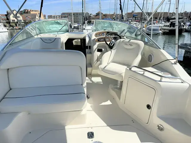 Sea Ray Sundancer 240