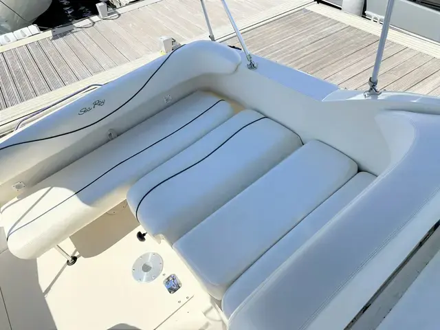 Sea Ray Sundancer 240