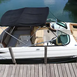 2015 Sea Ray 240 Sundeck