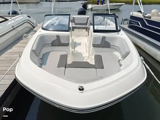 Bayliner Vr6